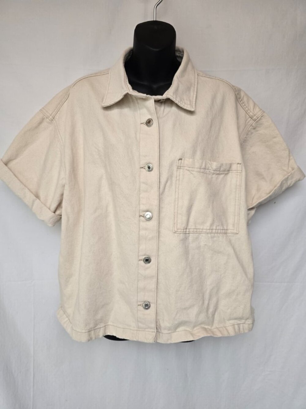 &Denim (H&M) Short-Sleeve Button-Up Shirt – Size L – Cream